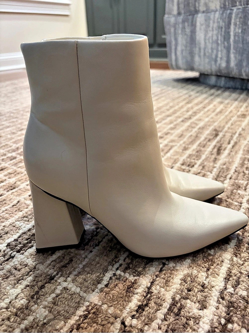 Marc Fisher LTD Kulika Ivory Leather Pointed Toe Block Heel Bootie Size 6.5